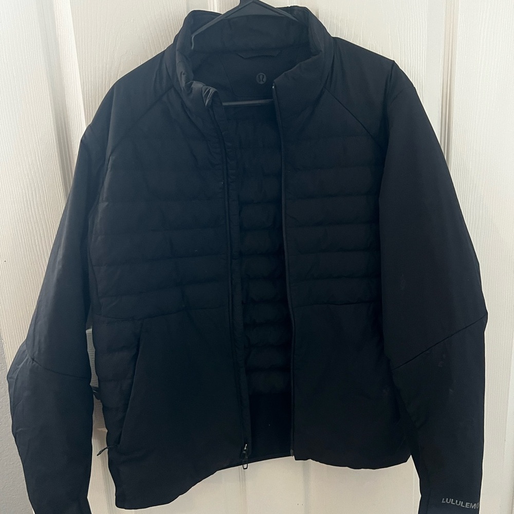 lululemon athletica Men's Puffer Jacket in Black
